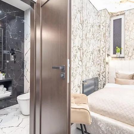 Ultra Little Apartament